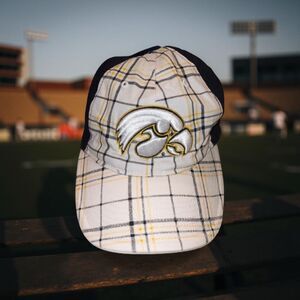 47’ Brand Iowa Hawkeyes Fitted Baseball Cap Size S/M